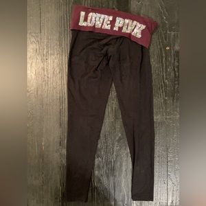 Black leggings with burgundy waist band